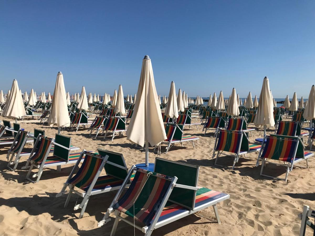 Hotel Flying Pesaro Dış mekan fotoğraf