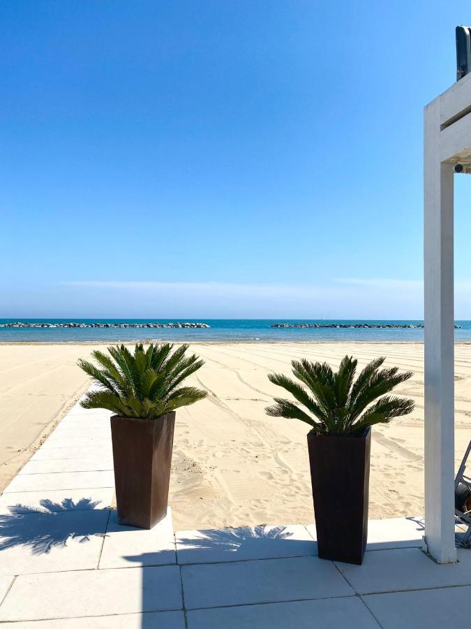 Hotel Flying Pesaro Dış mekan fotoğraf