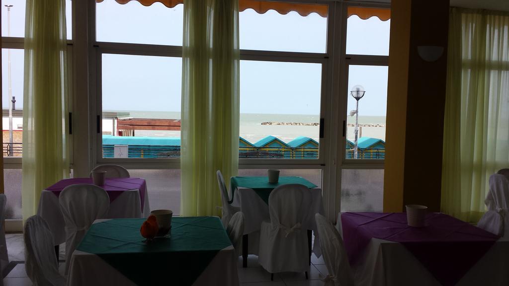 Hotel Flying Pesaro Dış mekan fotoğraf