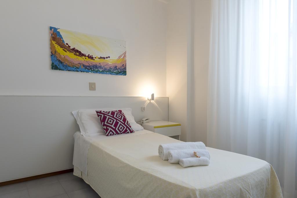 Hotel Flying Pesaro Dış mekan fotoğraf