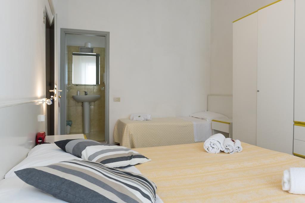 Hotel Flying Pesaro Dış mekan fotoğraf