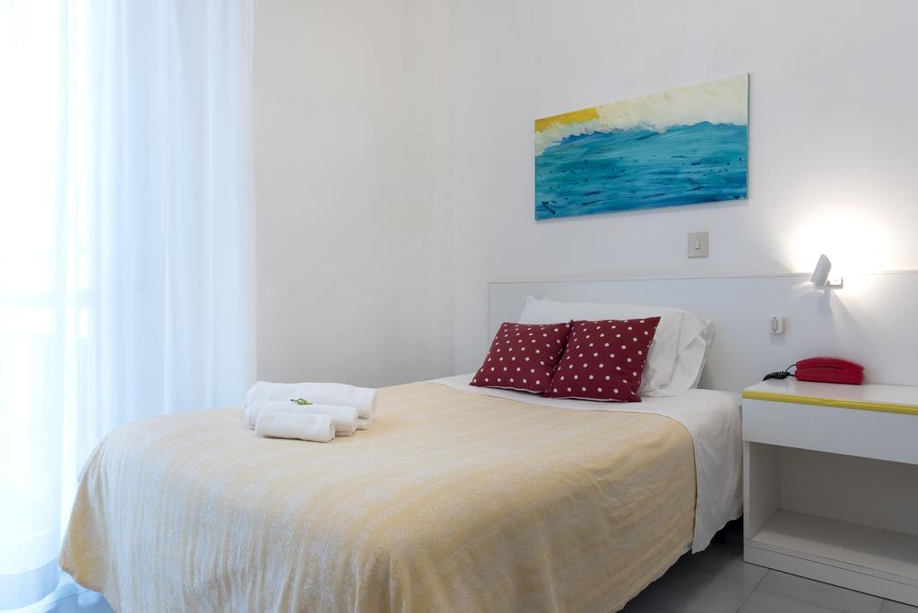 Hotel Flying Pesaro Dış mekan fotoğraf