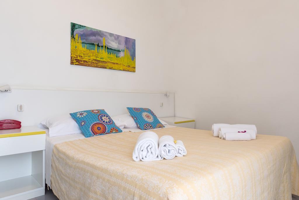 Hotel Flying Pesaro Dış mekan fotoğraf