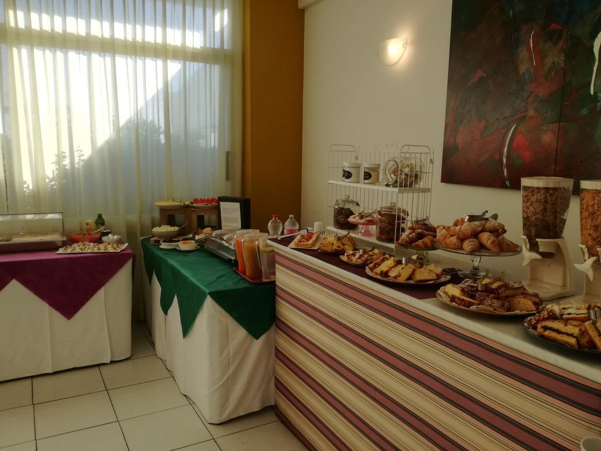 Hotel Flying Pesaro Dış mekan fotoğraf