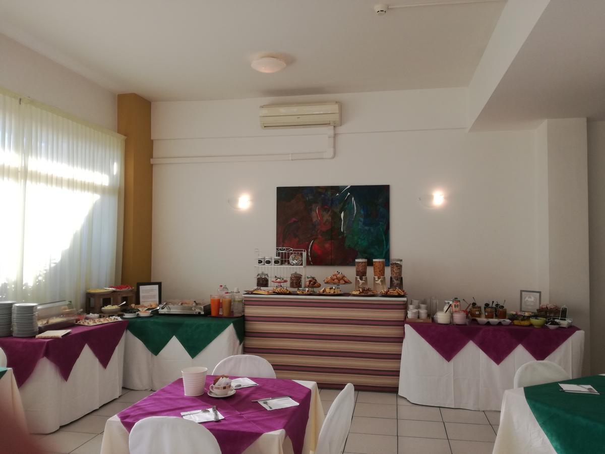 Hotel Flying Pesaro Dış mekan fotoğraf